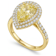 Afbeelding in Gallery-weergave laden, Halo Verlovingsring 14K Geelgoud met Gele Kanarie Diamant – hoekaanzicht