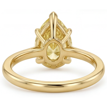 Afbeelding in Gallery-weergave laden, Peervormig Gele Kanarie Diamant ring in 14K Geelgoud – achteraanzicht