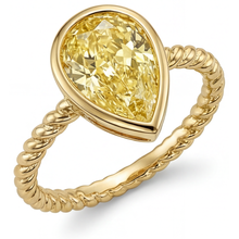 Afbeelding in Gallery-weergave laden, Statement Ring 14K Geelgoud met Gele Kanarie Diamant – hoofdaanzicht