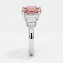 Afbeelding in Gallery-weergave laden, Padparadscha saffier ring 3,6 karaat natuurlijke hartvorm en witte baguette driesteens platina