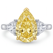 Afbeelding in Gallery-weergave laden, Kanariegele Diamant Druppelvormig Drie-Steen Ring in Tweekleurig 14K Goud – hoofdaanzicht