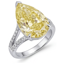 Afbeelding in Gallery-weergave laden, Peervormig Kanariegele Diamant ring in 14K Witgoud – hoekaanzicht
