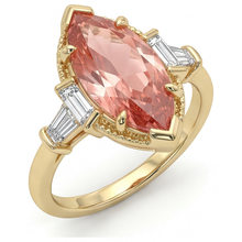 Afbeelding in Gallery-weergave laden, Padparadscha saffier ring 4,1 karaat labgekweekt marquise en witte baguette driesteens glad 14K geelgoud