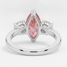 Afbeelding in Gallery-weergave laden, Padparadscha Saffier Ring 3,1 Karaat Echte Marquise Drie Stenen Platina