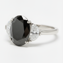 Afbeelding in Gallery-weergave laden, Trouwring met zwarte diamant 4,6 karaat echte ovaal halve maan driesteens 14K witgoud