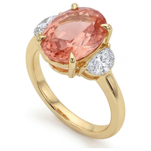 Afbeelding in Gallery-weergave laden, Perzikkleurige saffier 2,9 karaat echte ovale padparadscha en witte halve maan ring met drie stenen 14K geelgoud
