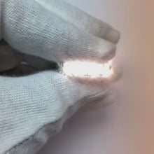 Video laden en afspelen in Gallery-weergave, 6 karaat ronde diamanten eeuwigheidsjubileumband wit goud