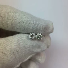 Video laden en afspelen in Gallery-weergave, 1 karaat ronde geslepen diamanten dame Stud Earring wit goud 14K fijne sieraden