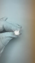 Video laden en afspelen in Gallery-weergave, 1,50 Ct. Stralend Geslepen Echt Diamanten Solitaire Ring 4 Tanden