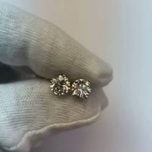 Video laden en afspelen in Gallery-weergave, Solitaire Prong Set Ronde Diamant 1,60 Karaat Oorknopjes Sieraden
