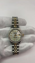 Video laden en afspelen in Gallery-weergave, Rolex Datumjust geelgouden