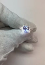 Video laden en afspelen in Gallery-weergave, Dames Halo Diamanten Sieraden Ceylon Sapphire Prong Set Goud 5 Karaat