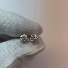 Video laden en afspelen in Gallery-weergave, Diamond Studs Earring 1,50 karaat mand setting sieraden
