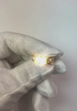 Video laden en afspelen in Gallery-weergave, 1,50 ct Princess & Baguette diamanten verlovingsring geel goud