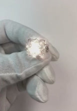 Video laden en afspelen in Gallery-weergave, Diamanten ring lotusbloem 2,50 karaat 4 tanden wit goud