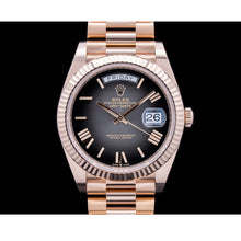 Afbeelding in Gallery-weergave laden, Rolex Day-Date 228235 40 mm Roségoud Horloge met Zwarte Romeinse Wijzerplaat