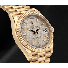 Afbeelding in Gallery-weergave laden, Rolex Day-Date 40mm 228238 Zilveren Motief Wijzerplaat President Band Geelgoud Horloge