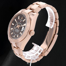 Afbeelding in Gallery-weergave laden, Rolex Sky-Dweller 326935 42mm Chocoladebruine Wijzerplaat met Streepindexen Roségoud Horloge