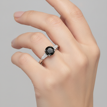 Afbeelding in Gallery-weergave laden, Natuurlijke zwarte diamanten ring 3,6 karaat echte ronde en baguettegeslepen drie stenen 14k witgoud