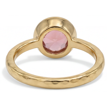 Afbeelding in Gallery-weergave laden, Padparadscha Saffier Verlovingsring 2 Karaat Echte Ronde Lunette Solitair 14K Geelgoud Luxe