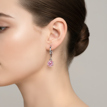 Afbeelding in Gallery-weergave laden, Roze diamanten oorbellen 2 karaat labgekweekt ronde solitair klapsluiting 14k witgoud