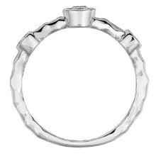 Afbeelding in Gallery-weergave laden, Bubble Diamond Ring Bezel Set 3 Steentjes