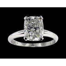 Afbeelding in Gallery-weergave laden, 1,75 ct. Kussen diamanten solitaire ring wit goud