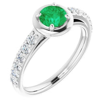 Afbeelding in Gallery-weergave laden, 2,25 karaat groene smaragd en diamanten ring wit goud 14k