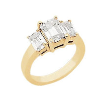 Afbeelding in Gallery-weergave laden, 3 karaat smaragdgroene diamanten ring met drie stenen geel goud 14K - harrychadent.nl