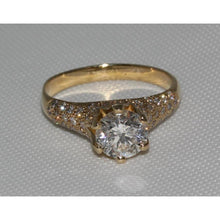 Afbeelding in Gallery-weergave laden, 3 karaats diamanten geelgouden ring Solitaire met accenten - harrychadent.nl