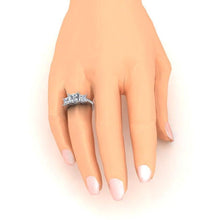 Afbeelding in Gallery-weergave laden, 3.50 karaat Princess Cut Diamond 3 stenen verlovingsring Nieuw - harrychadent.nl