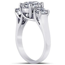 Afbeelding in Gallery-weergave laden, 4 karaat ronde diamanten verlovingsring met drie stenen wit goud 14K - harrychadent.nl