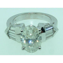 Afbeelding in Gallery-weergave laden, 4,01 ct. Ovaal & Baguette Diamant 3 Stenen Verlovingsring Witgoud - harrychadent.nl