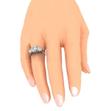 Afbeelding in Gallery-weergave laden, 4,51 karaat ronde 3 stenen diamanten verlovingsring Trellis stijl - harrychadent.nl