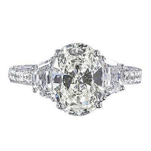 Afbeelding in Gallery-weergave laden, 4.51 karaat ovale diamanten drie stenen stijl verlovingsring wit goud - harrychadent.nl