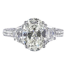 Afbeelding in Gallery-weergave laden, 4.51 karaat ovale diamanten drie stenen stijl verlovingsring wit goud - harrychadent.nl