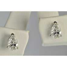 Afbeelding in Gallery-weergave laden, 8 karaat peer geslepen diamanten dames oorknopjes wit goud 14k - harrychadent.nl