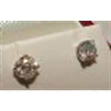 Afbeelding in Gallery-weergave laden, Diamanten 2,02 ct ronde diamanten gouden oorknopjes Studs - harrychadent.nl