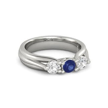 Afbeelding in Gallery-weergave laden, Drie stenen blauwe saffier en diamanten ring 1 karaat witgoud 14K - harrychadent.nl