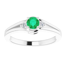 Afbeelding in Gallery-weergave laden, Drie stenen ring 0,85 karaat diamant en groene smaragd vrouwen sieraden - harrychadent.nl