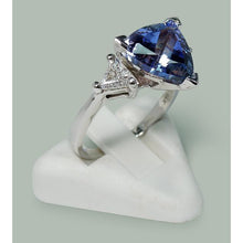 Afbeelding in Gallery-weergave laden, Drie stenen ring Trilliant geslepen blauwe diamant edelsteen 6.5 karaat WG 14K - harrychadent.nl