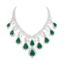 Afbeelding in Gallery-weergave laden, Grote groene smaragd en witte Diamanten 228,35 karaat ketting Nieuw - harrychadent.nl
