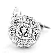 Afbeelding in Gallery-weergave laden, Halo diamanten oorknopjes 1,80 karaat - harrychadent.nl