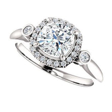 Afbeelding in Gallery-weergave laden, Halo diamanten ring met drie stenen van 1,26 ct, 14 kt witgoud - harrychadent.nl