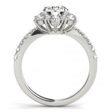 Afbeelding in Gallery-weergave laden, Halo ronde diamanten bloem stijl verlovingsring 2,25 karaat WG 14K - harrychadent.nl