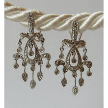 Afbeelding in Gallery-weergave laden, Like La Belle Epoque Sieraden Diamanten Kroonluchter Oorbellen Wit Goud
