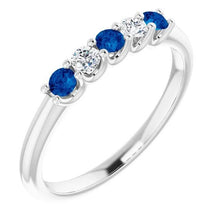 Afbeelding in Gallery-weergave laden, Ronde diamanten ring met blauwe saffiersteen 2 karaat witgoud 14K - harrychadent.nl