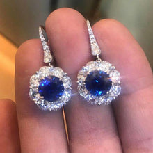 Afbeelding in Gallery-weergave laden, Ronde geslepen Sri Lankaanse saffier en diamanten oorbel van 2,50 ct - harrychadent.nl
