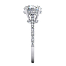 Afbeelding in Gallery-weergave laden, Verborgen Halo ovale diamanten verlovingsring met accenten 5.50 karaat - harrychadent.nl