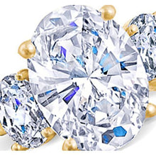 Afbeelding in Gallery-weergave laden, Verlovingsring 3 stenen ovaal geslepen diamanten ring 3.50 karaat geel goud - harrychadent.nl